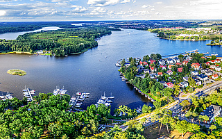 Dron sprawdzi jakość wody w mazurskich jeziorach Dron sprawdzi jakość wody w mazurskich jeziorach
